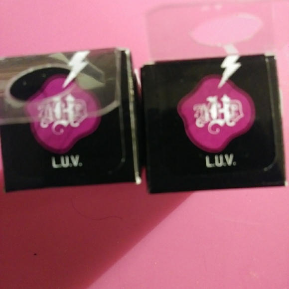 2x Kat Von D studded lipstick in L.U.V - Picture 2 of 2